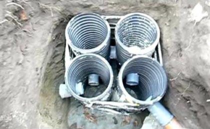 Конструкция септика из пластиковых бочек